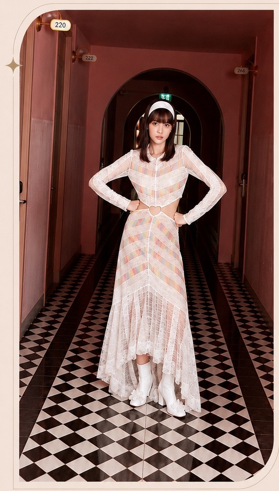 เช่าชุด Landmee Rainbow Lace Set — Velvet Hour กรุงเทพ